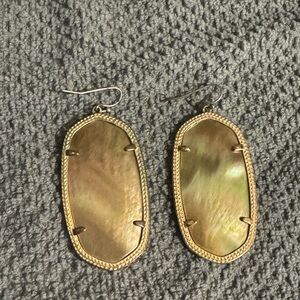 Kendra Scott brown mother of pearl earrings